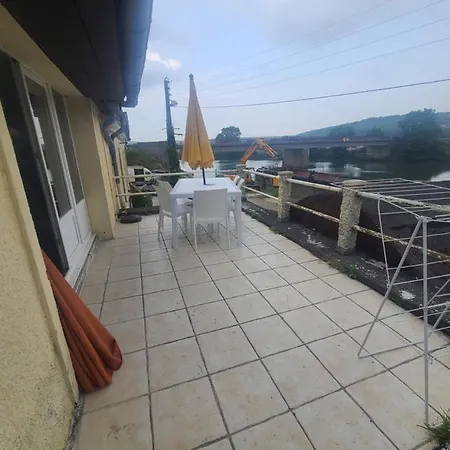 Les Chambrees Du Bac 招待所 Charly-sur-Marne